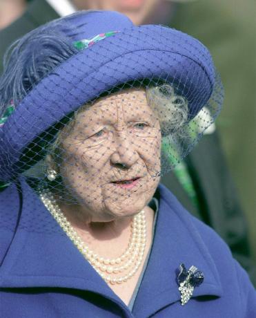 kraljica mati švicarski predsednik sentimentalna broška