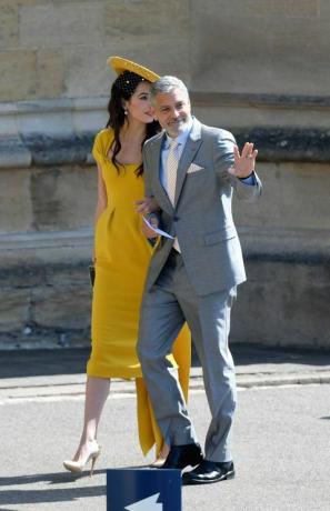 Amal Clooney nosi po meri prade na kraljevski poroki