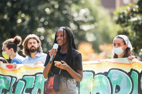 petki za prihodnost, demonstracija in parada z zaključnim govorom v milanu z greto thunberg in vanesso nakate milano italija, 1. oktober 2021 fotografija elena di vincenzoarchivio elena di vincenzomondadori portfelj preko gettyja slike