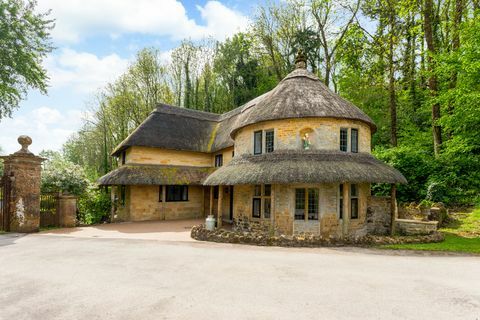 Okrogla hiša za prodajo v Dorsetu
