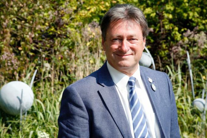 alan titchmarsh