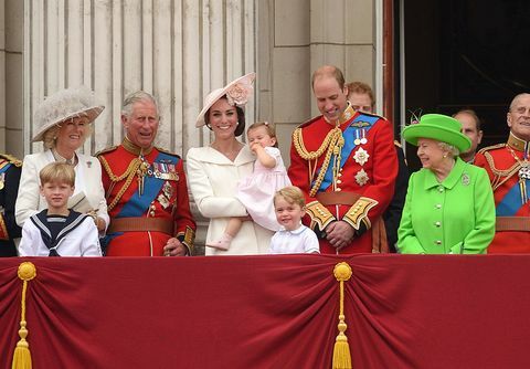Kraljevska družina v Buckinghamski palači