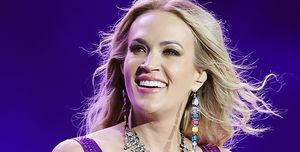 nagrade cma 2022 nominiranka za zabavljača leta carrie underwood reakcija na glasbeni video 