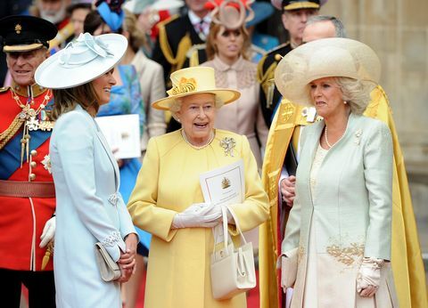 Kraljica s Carole Middleton in vojvodinja Cornwallova na poroki Williama in Kate