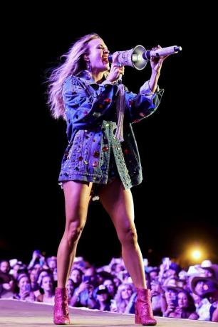 Carrie Underwood nastopa na odru med 2. dnem festivala Stagecoach 2022 na igrišču za polo Empire 30. aprila 2022 v Indiju v Kaliforniji, fotografija amy sussmangetty slike za Stagecoach