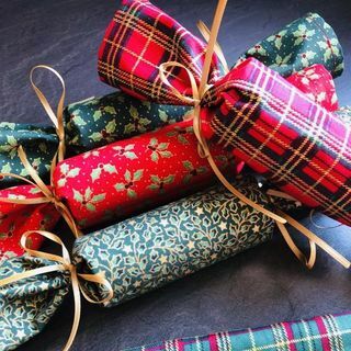 Božični krekerji iz okolju prijazne tkanine