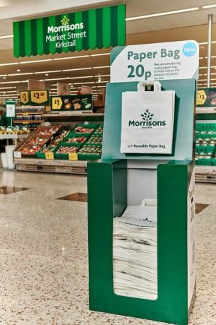 Papirnata vrečka za večkratno uporabo - Morrisons predstavlja papirnate nosilne vrečke v ameriškem slogu, da bi zmanjšali uporabo plastike