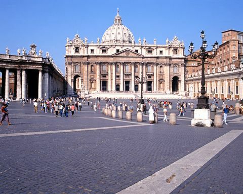 Bazilika sv. Petra v Rimu Italija - najbolj priljubljene znamenitosti na svetu