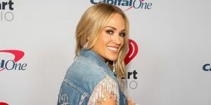 Austin, Teksas – 7. maj Carrie Underwood pozira v zakulisju med festivalom iheartcountry v moody centru 7. maja 2022 v Austinu v Teksasu, fotografija Barryja Brecheisengettyja