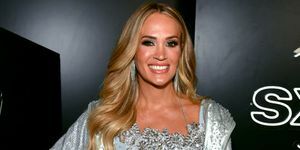 nashville, Tennessee junij 09 Carrie Underwood lansira ekskluzivni kanal siriusxm, ki prenaša državo v živo iz margaritavilla 9. junija 2023 v nashvillu, Tennessee, fotografija jasona davisgettyja, slike za siriusxm