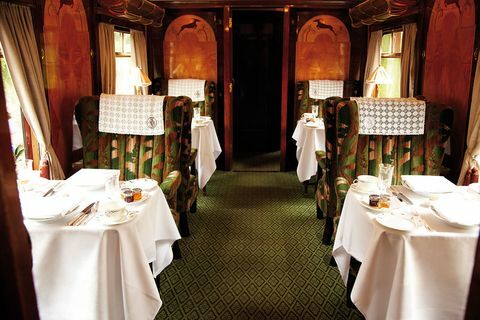 Mary Berry gosti popoldanski čaj na luksuzni vožnji z vlakom skozi podeželje Kent